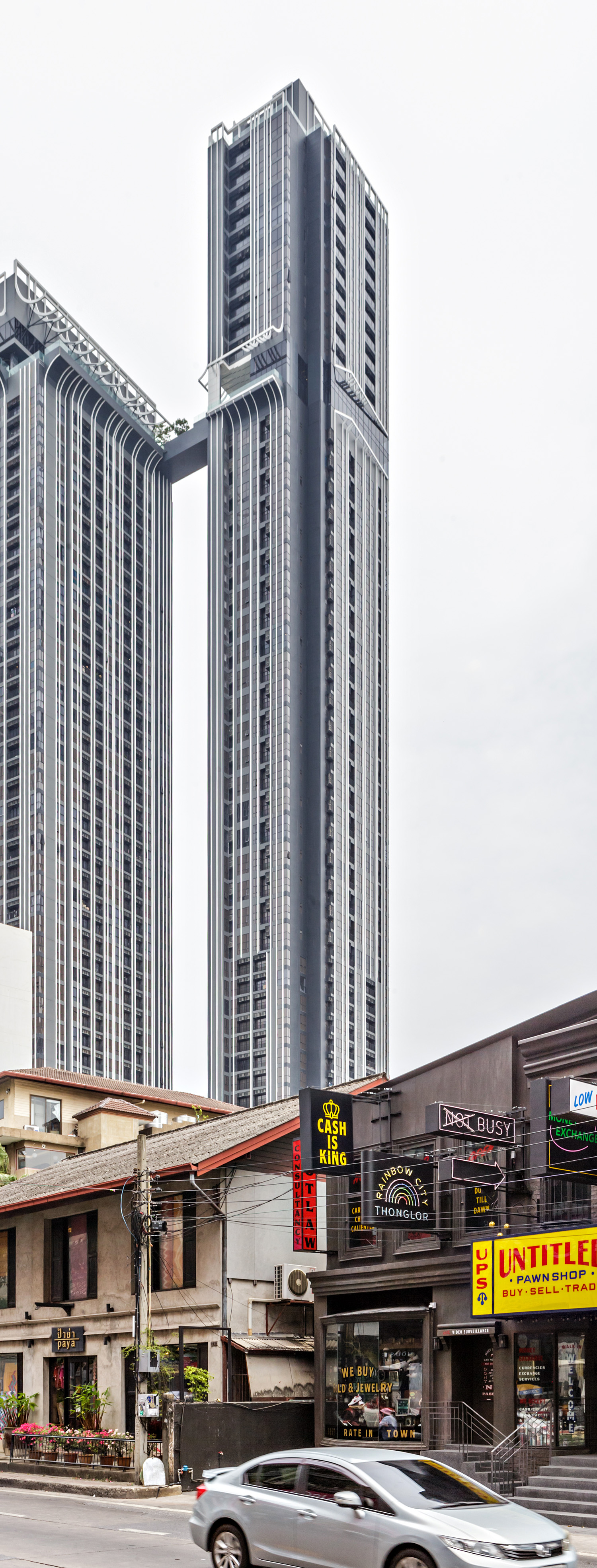 Park Origin Thonglor Tower C, Bangkok - View from Soi Ekkamai 5. © Mathias Beinling