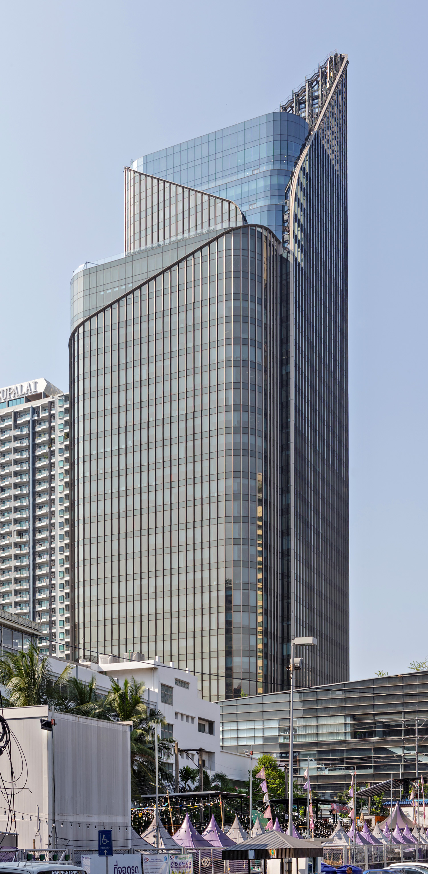 Singha Complex Tower 1, Bangkok - View from the north. © Mathias Beinling