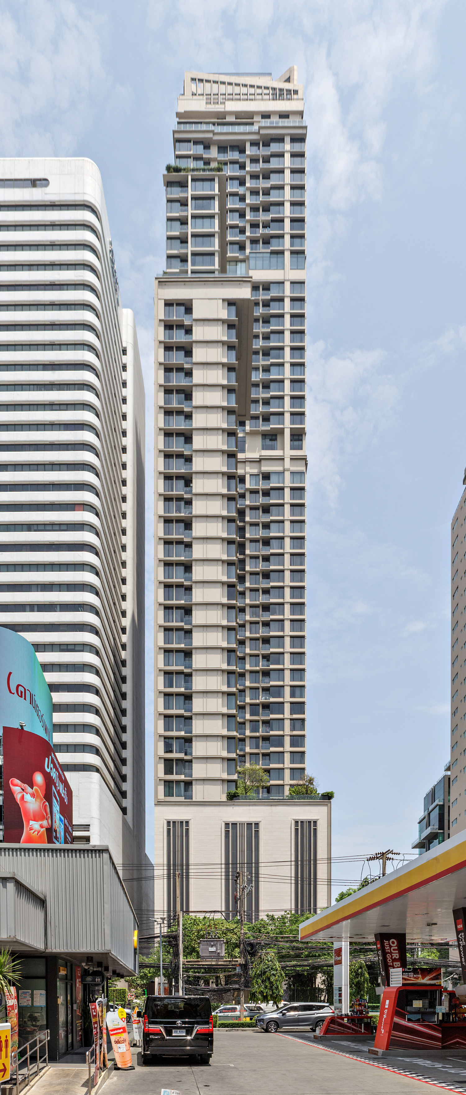 The ESSE Asoke, Bangkok - View from the east. © Mathias Beinling