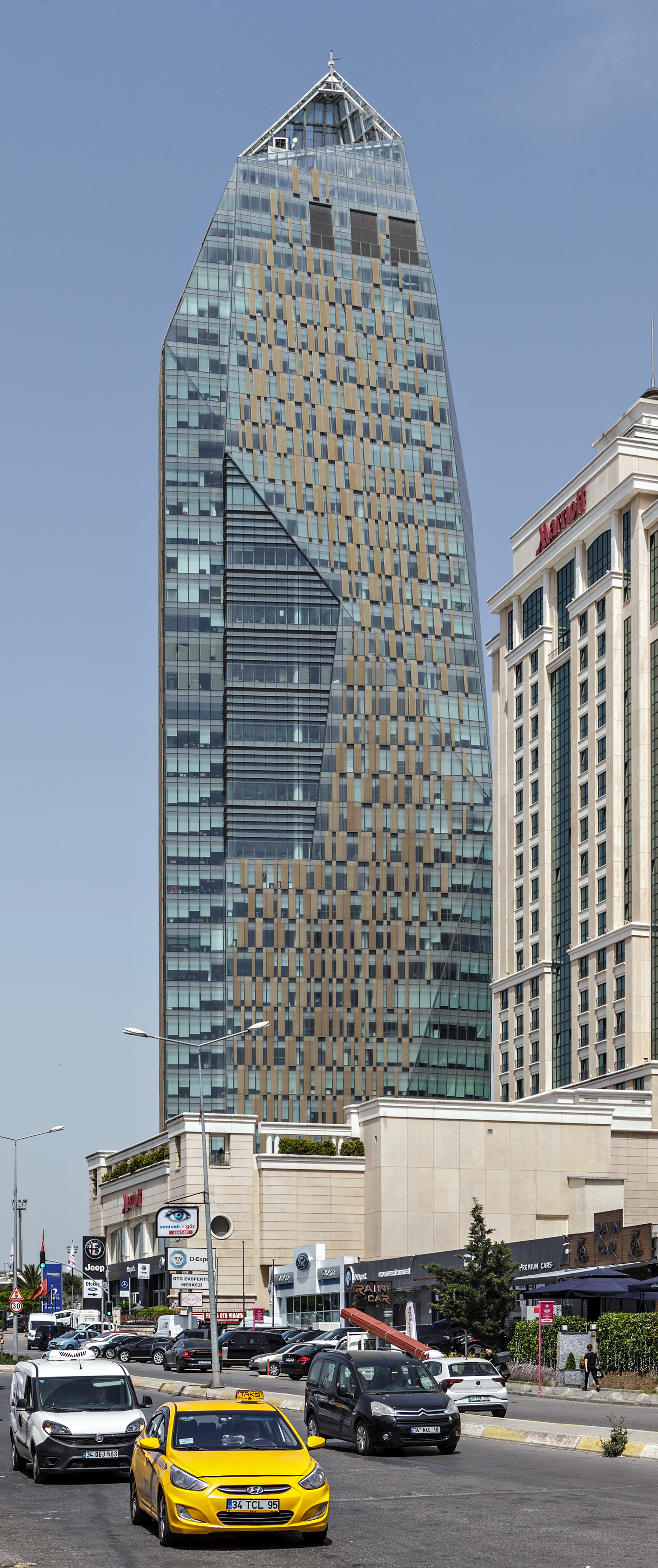 Allianz Tower, Istanbul - View from the east. © Mathias Beinling