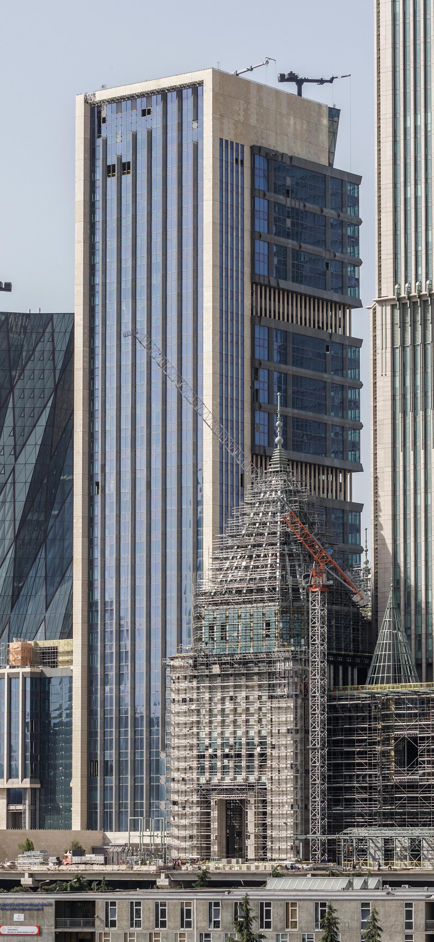 Halkbank Headquarters Tower 2, Istanbul - View from the north. © Mathias Beinling