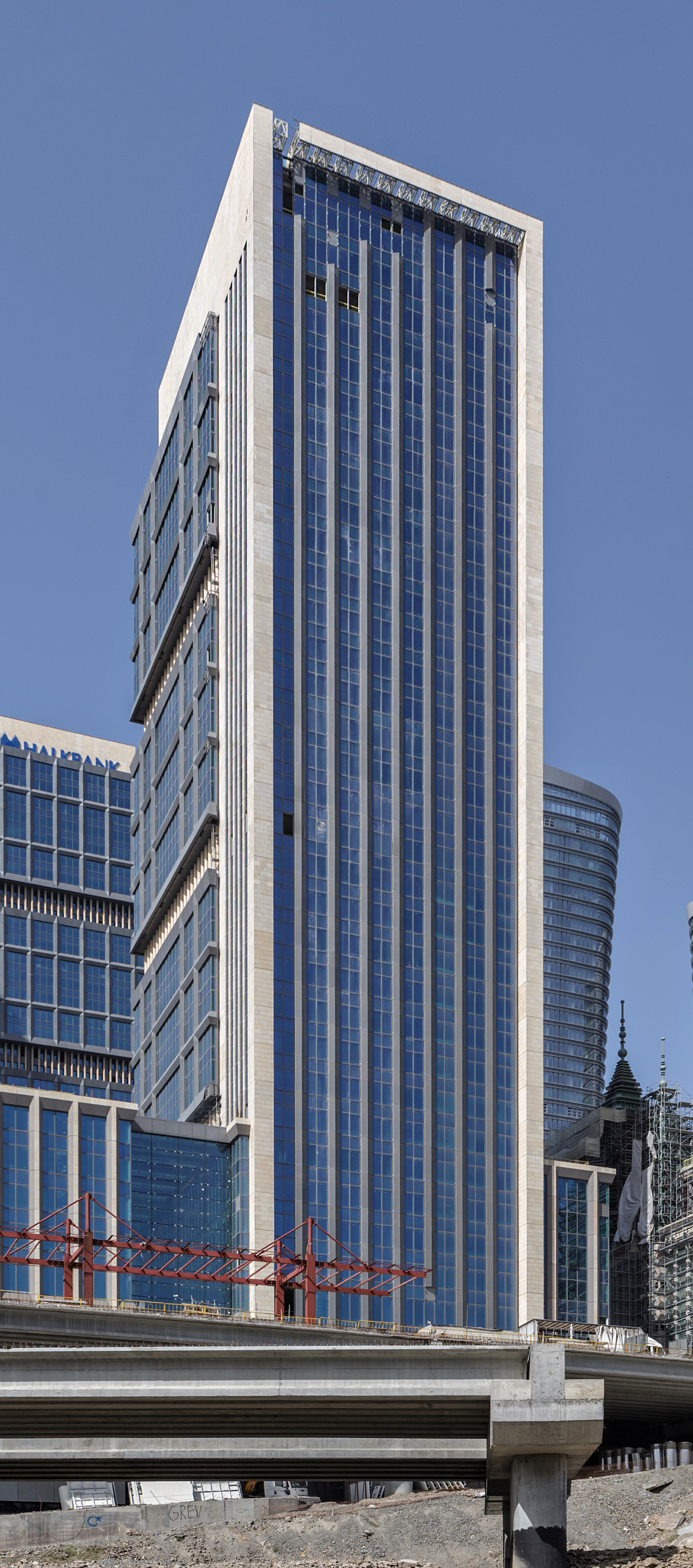 Halkbank Headquarters Tower 2, Istanbul - View from the east. © Mathias Beinling