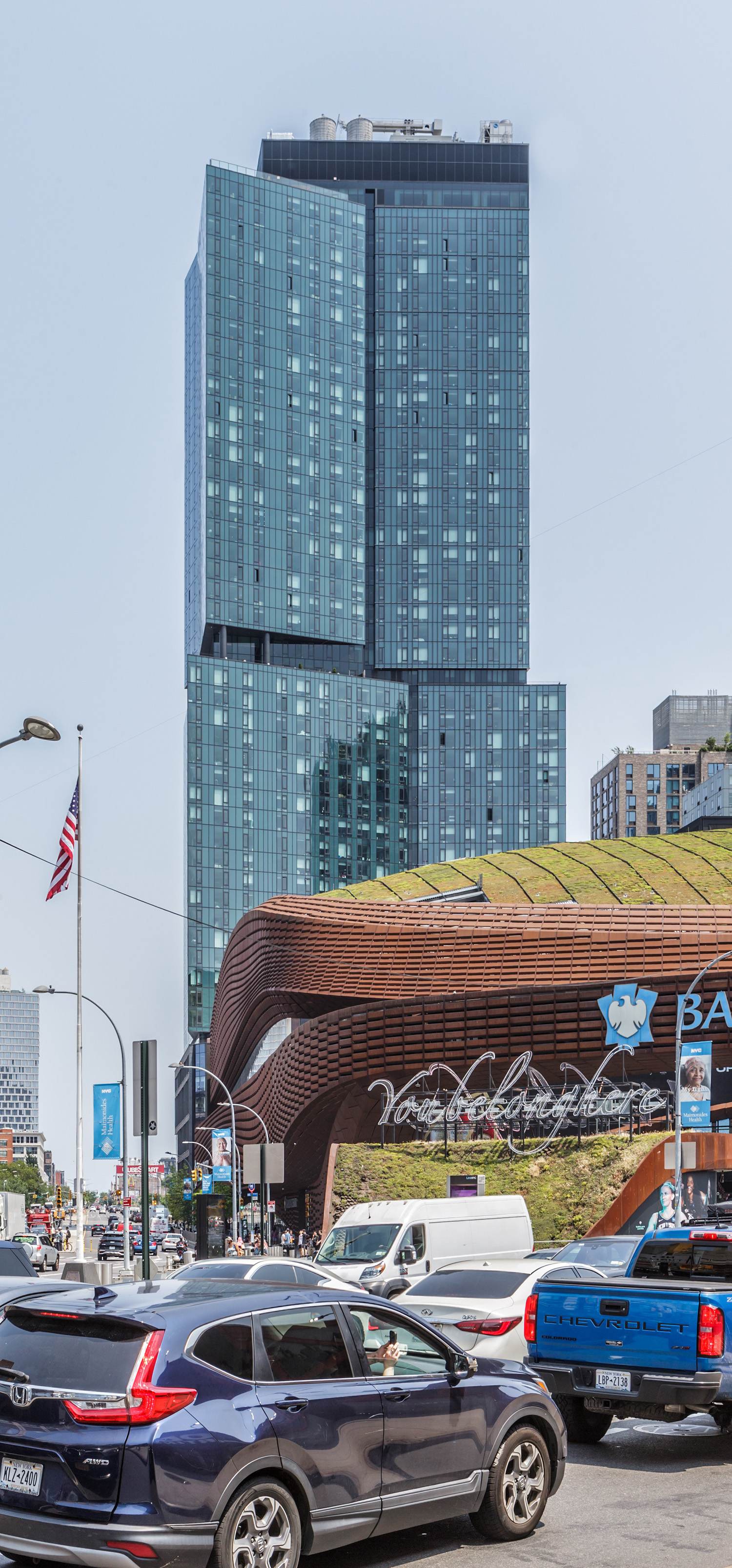 18 Sixth Avenue - View from the west