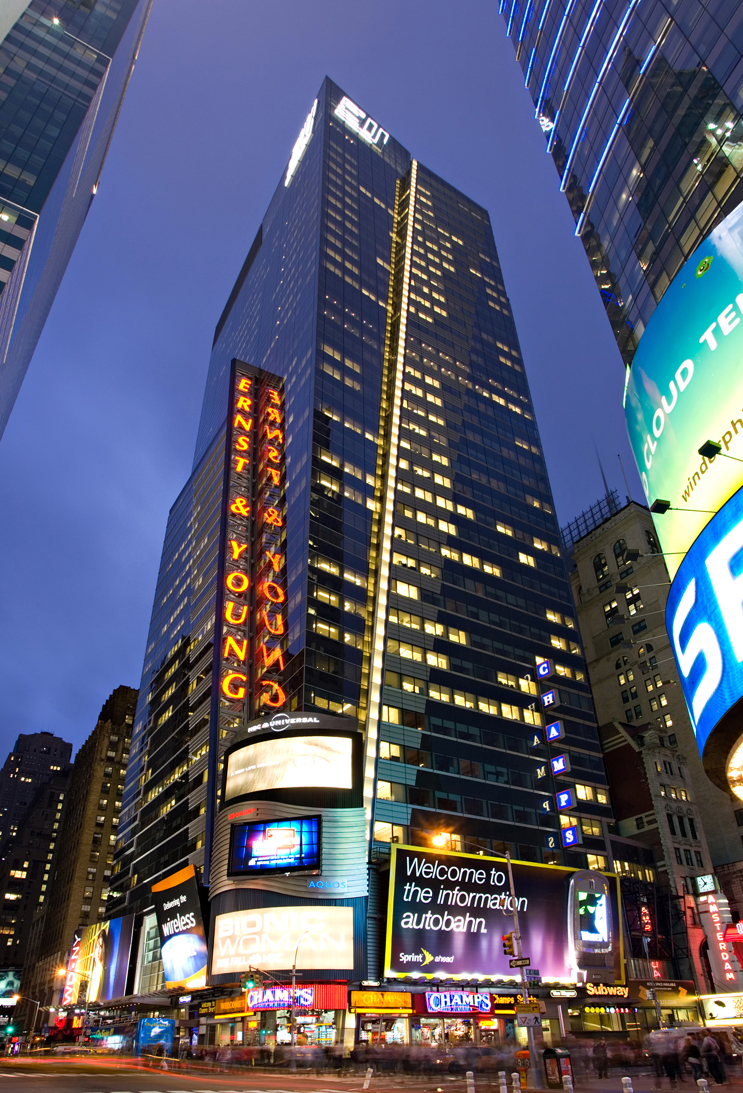 Ernst & Young Tower - Illegal shot with tripod on Times Square :-)