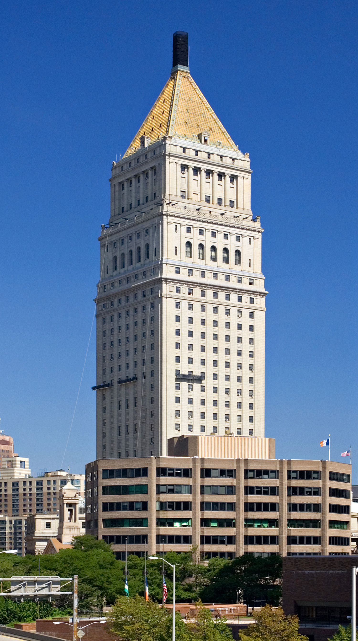 Thurgood Marshall U.S. Court House - View from Brooklyn Bridge