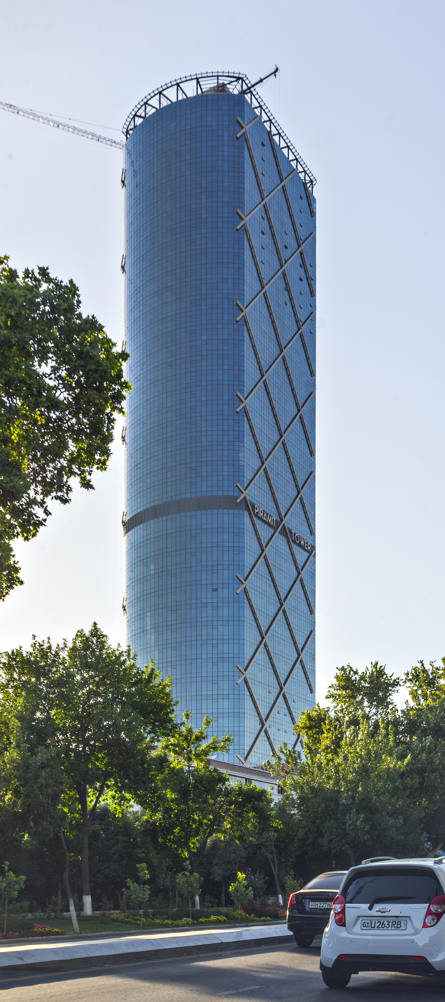Piramit Tower, Tashkent - View from a car. © Mathias Beinling
